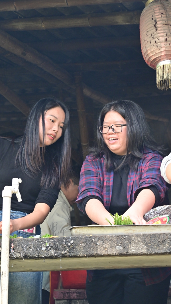 “Winter Delights: Bonding over Countryside Cuisine” – A Heartwarming Team Building of PTI（images 13）