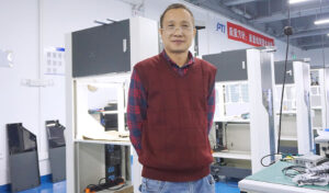 ZhongNanqiao ‘Insist On Love Only’